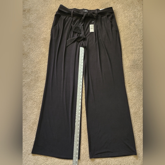 NWT EXPRESS WIDE LEG MID RISE BLACK SOFT POLYESTER BLEND PANTS WOMENS SIZE XL - Picture 4 of 9